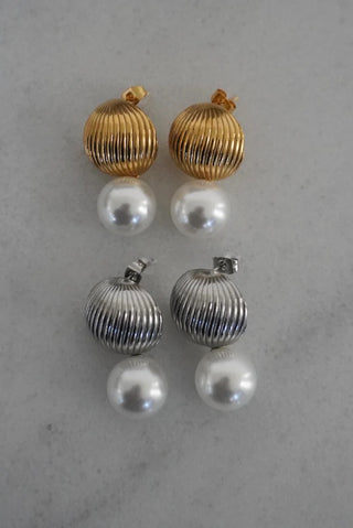 CHANSUTT PEARLS | Aubrey Earrings Gold