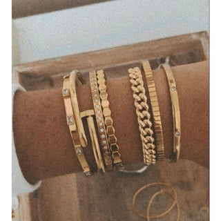 Sahira | Axel Nail Bracelet Gold