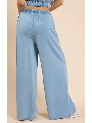 Sadie & Sage | It's Pouring Elastic Pants Light Chambray